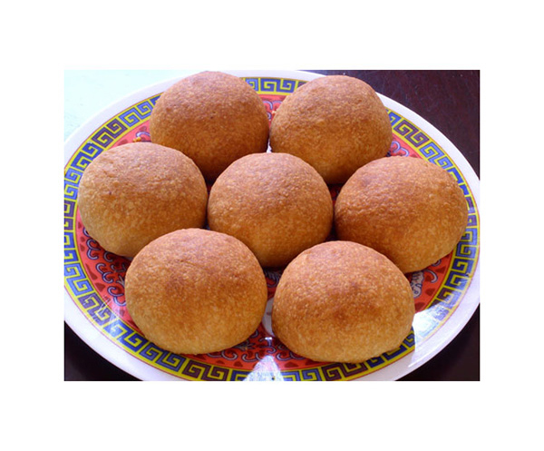 Yunnan-style cloud-legged moon cake